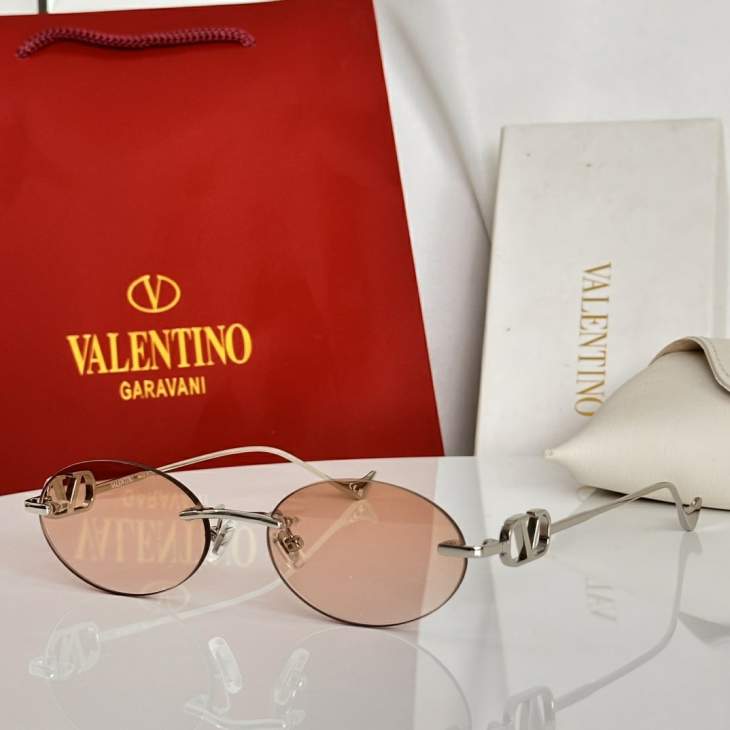 Picture of Valentino Sunglasses _SKUfw79480168fw